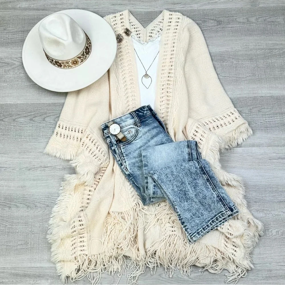 Brown Fringe Shawl-poncho - Picture 6 of 7